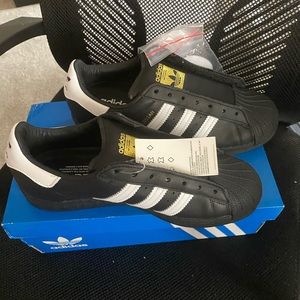 Laceless adidas sneakers